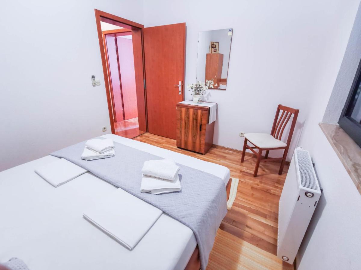 Apartments Vukovic Vanja Makarska Exterior photo