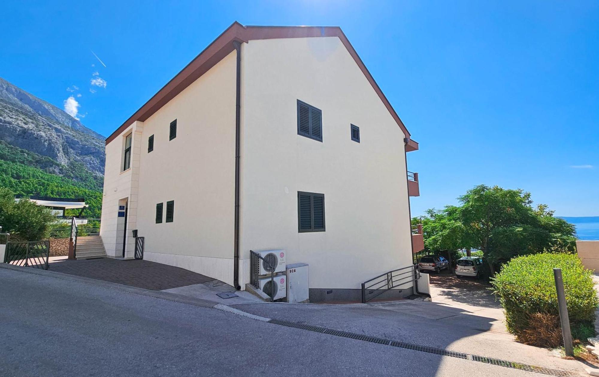 Apartments Vukovic Vanja Makarska Exterior photo